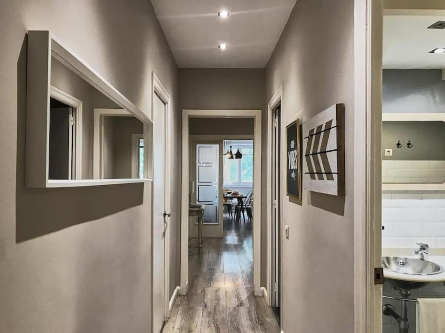 Magnificent 4 Bedroom Apartment In Eixample Barcelona Bagian luar foto